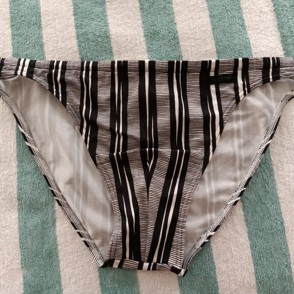 (Pre-Owned) RARE VINTAGE HOM SWIM BRIEF, SIZE 34", BLACK/WHITE STRIPES (*)